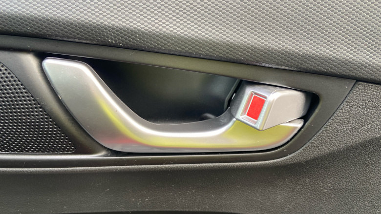 Hyundai KONA 100kW Premium 39kWh 5dr Auto Electric Hatchback